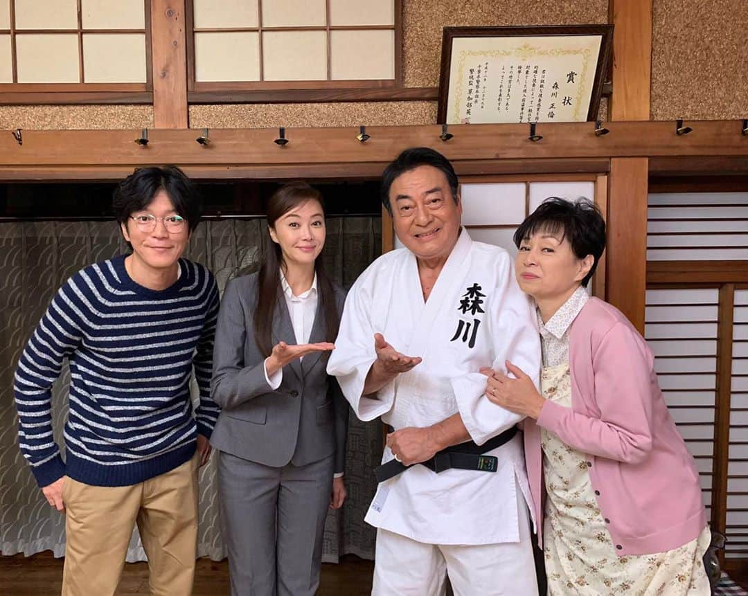 観月ありささんのインスタグラム写真 - (観月ありさInstagram)「本日 #操作会議はリビングでおかわり 　第7話です！ 今日は、甘酸っぱい、晶と章子の回想シーンが満載😆✋️ 大爆笑しながらの撮影でした😆 是非お見逃しなく！！！ #bs#nhk#bsプレミアム  #捜査会議はリビングでおかわり  #7話  #観月ありさ #田辺誠一  #かとうかず子  #高橋英樹」3月15日 14時12分 - alisa_mizuki