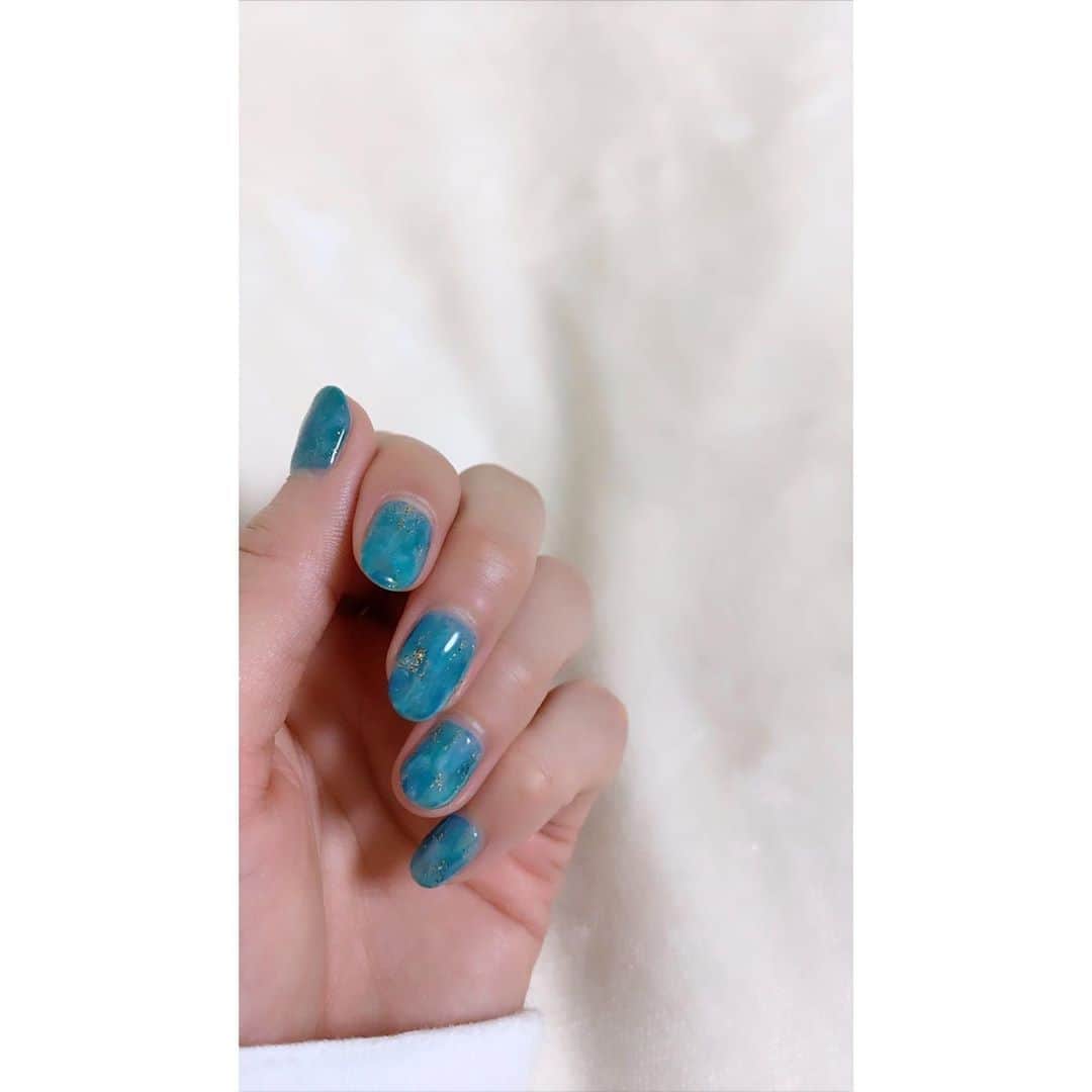 栗原恵さんのインスタグラム写真 - (栗原恵Instagram)「🌰 New nail…🌎 ・ ・ #ハンドネイル」3月15日 14時39分 - megumi_kurihara_official