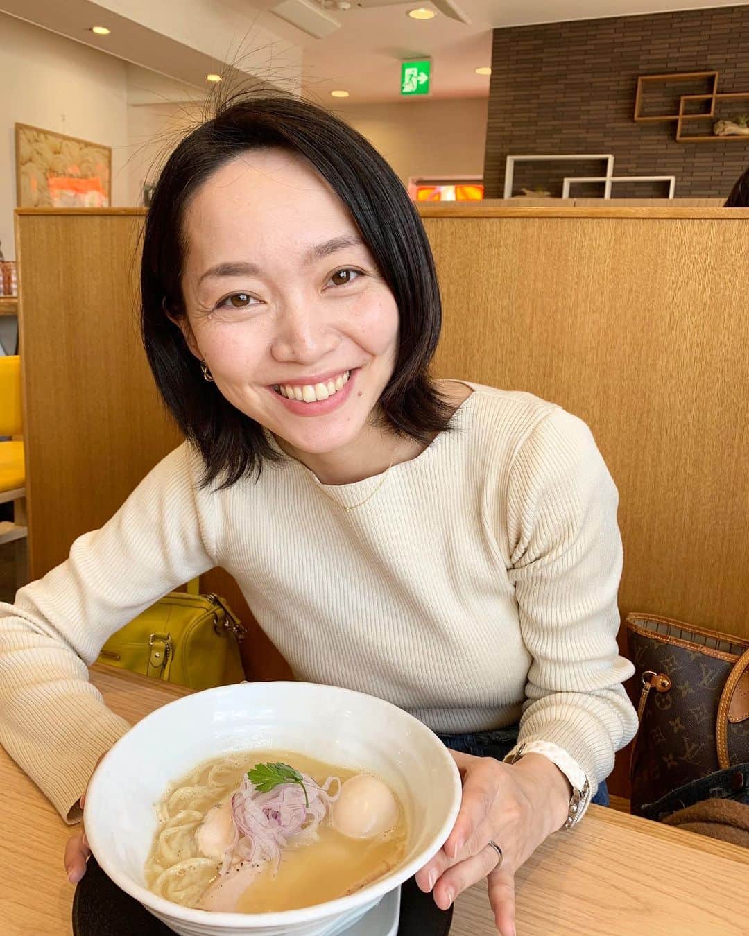 荒木麻里子のグルメインスタ