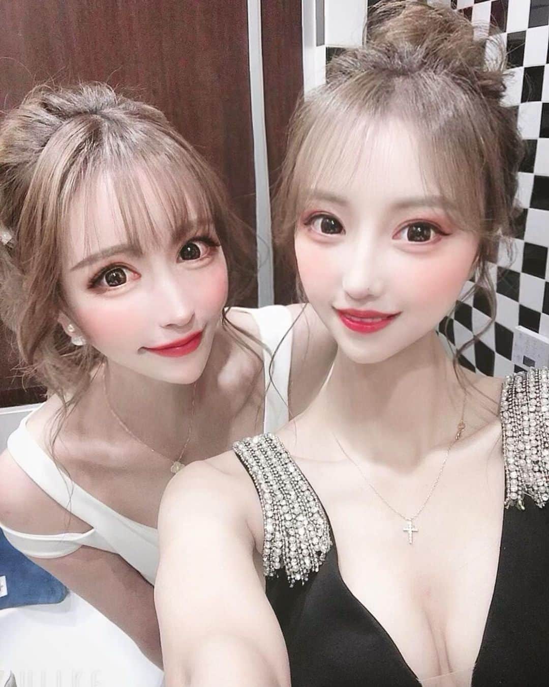 𝑯𝒊𝒏𝒂𝒏𝒐のインスタグラム：「. . りおちゃまと🥰 . わたしのどタイプ！ かわいすぎる💕💕💕 . . . . #東京#歌舞伎町#六本木#銀座 #キャバクラ#キャバ嬢#ドレス#ヘアメ #ジェントルマンズクラブ #gentlemansclub#🍾❤️」