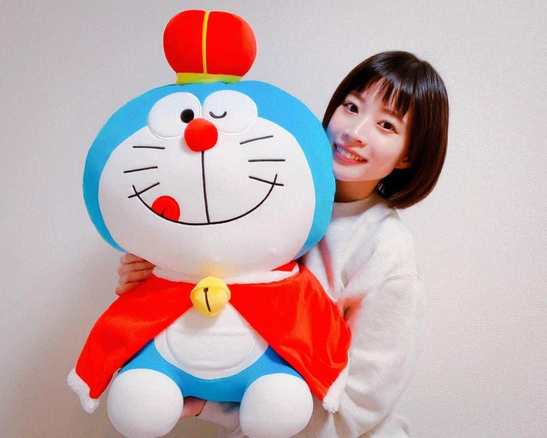 小菅怜衣さんのインスタグラム写真 - (小菅怜衣Instagram)「2Lサイズ キングドラちゃん ♥♥♥ . しあわせ〜〜〜っ！！！！！！ . . . . . #ドラえもん #ドラえもん大好き #ドラえもんぬいぐるみ #ドラえもんグッズ #ドラえもん好きな人と繋がりたい #doraemon #doraemoncollection #好きが止まらない #好きなものに囲まれた暮らし #好きなようにgoしよう #今日の一品  #instadaily #instalove #japanesegirl #followｍe」3月15日 19時14分 - kosuge_rei