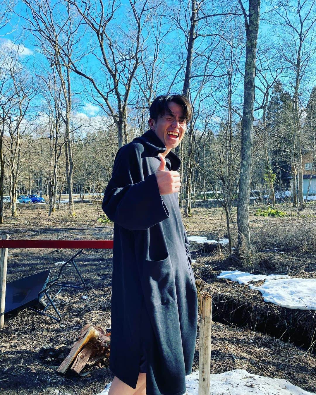 藤森慎吾さんのインスタグラム写真 - (藤森慎吾Instagram)「THE SAUNA 長野県の野尻湖にあるサウナです。自然に囲まれたログハウスの薪ストーブサウナ。最高でした！！ 日帰り旅で行ってきました！ YouTubeに動画あるので見てください！ プロフィールから飛べます！」3月15日 19時15分 - fujimori_shingo0317