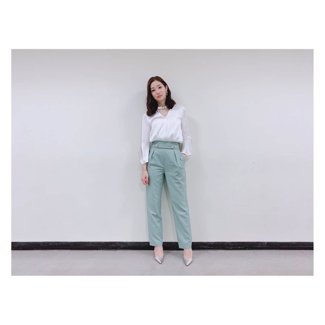 足立梨花さんのインスタグラム写真 足立梨花instagram 土曜スタジオパーク トップス パンツ Loveless Guildprime 初めてパネルと撮ったよ 昨日で最後だった原口アナとも笑 3月15日 19時17分 Adacchee