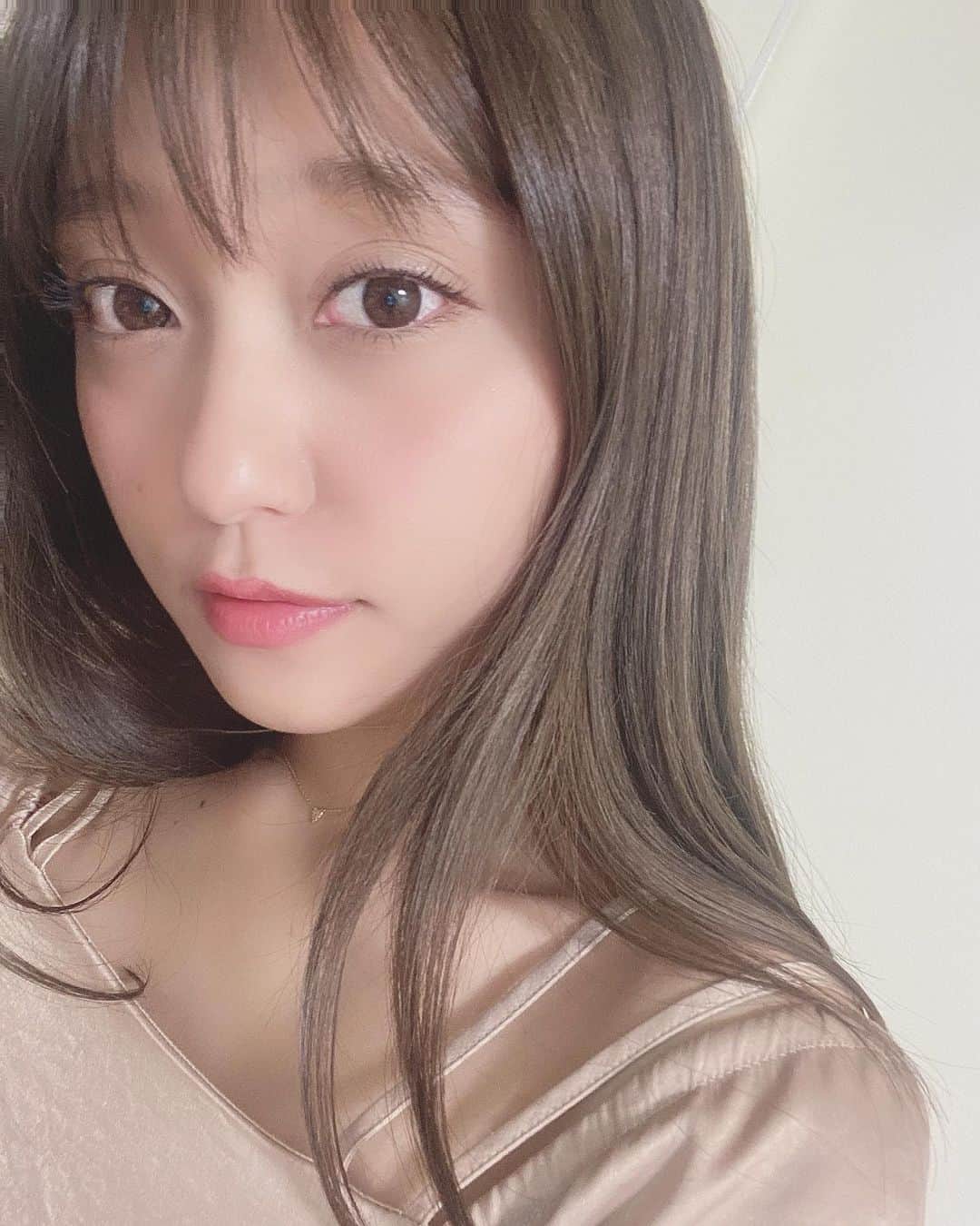 堤ゆきみのインスタグラム：「U-REALMottoにて川田さんカラーと前髪カット🥺いつもありがとうございます❤︎前髪はしっかりつくってもらったよー！」