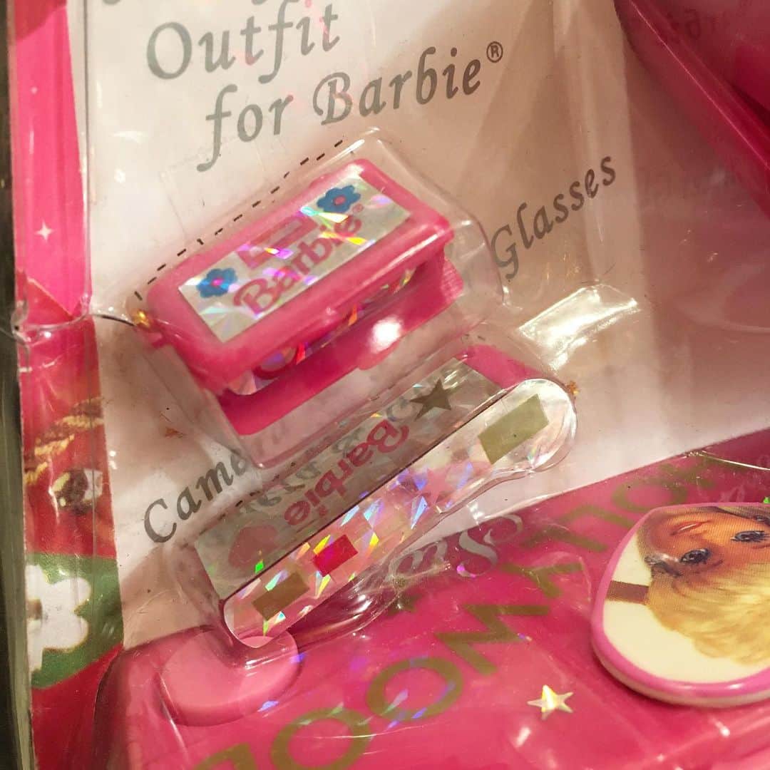 おもちゃやSPIRALさんのインスタグラム写真 - (おもちゃやSPIRALInstagram)「90's Barbie for girls 双眼鏡&カメラ　入荷しました！  バービー用のミニサイズもセットです！  6800円です！」3月15日 19時38分 - spiral_toy