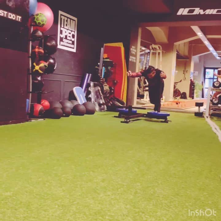 のインスタグラム：「久々の鷹木式サーキットトレーニング...🔥 #JPEC #training #prowrestling」