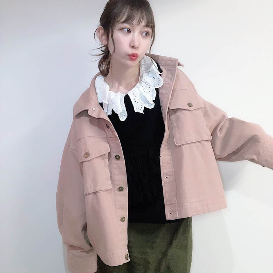 木村ミサのインスタグラム：「outfit﻿ ﻿ この前の暖かい日は﻿ @ruby_and_you の﻿ デニムジャケットおろしたよ🐰﻿ ﻿ 色味も着心地も抜群🤍﻿ ﻿ RUBYのお洋服好きすぎて﻿ いつもたくさん着まくっているので﻿ この日はブラウスもRUBY🤫﻿ ﻿ ﻿ ﻿ ﻿ ﻿ #rubyandyou #ootd #code #outfit #コーデ #春コーデ #春アウター #デニムジャケット #春服 #오오티디 #데일리룩 #옷스타그램 #데일리패션 #데이트룩﻿ ﻿ ﻿ ﻿」