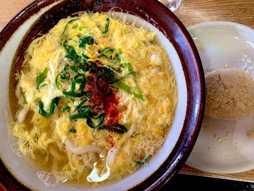 宍戸留美のインスタグラム：「#広島 #ちから #ソウルフード #うどん #きなこもち #餡なし #卵とじ」
