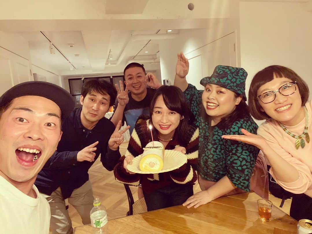 松浦志穂のインスタグラム：「小川ちゃんの30歳を大好きと尊敬の詰め合わせの先輩方がお祝いしてくださいました🥺㊗️🌈小川ちゃんは超絶幸せ者です🥺💚そして私も幸せです🥺💚 ・ 凹むニュース多い中、笑って笑って免疫力爆上がりの日でした♨️小川ちゃんを驚かす為の準備動画とかすごい微笑ましいんだ、、🥺🥺自分も参加してるので自画自賛だけど🥺🥺㊗️小川ちゃんおめでとう🎉🎊 ・ #ハッピーバースデー  #幸せな時間  #この恩を返す2020」