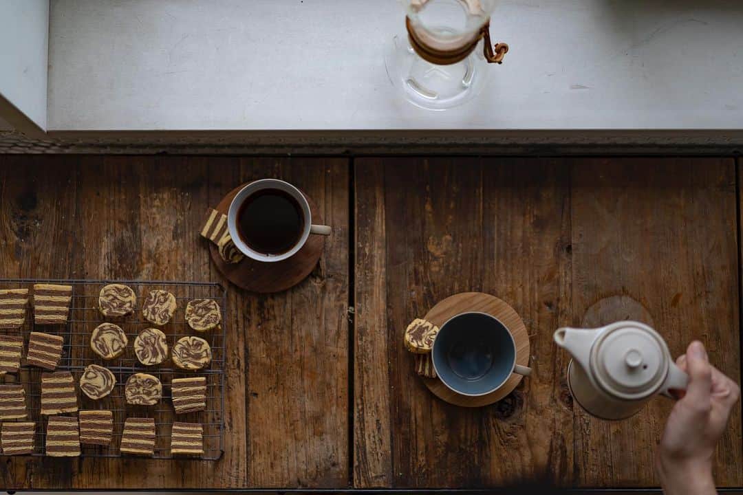 cafe_no_maのインスタグラム：「homemade cookies . 家にあるものでいろいろ作ってみる🍪 おいしくなる余地はまだまだありそうだけど、いろいろ工夫する時間も楽しい」