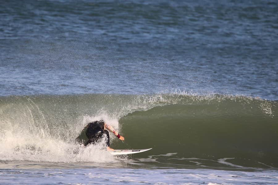 渡辺愛さんのインスタグラム写真 - (渡辺愛Instagram)「small 😂😂😂 📸 @shimaponshima3 🙏🏻 @roxyjapan  @roxysurfclub  @solaseedair_official  @freedomsurfboards  @snipe_sports  @one_world_ltd  @pokemahha.wifi  @surfcity_miyazaki  @iinami.com_official」3月15日 21時32分 - _manawatanabe_