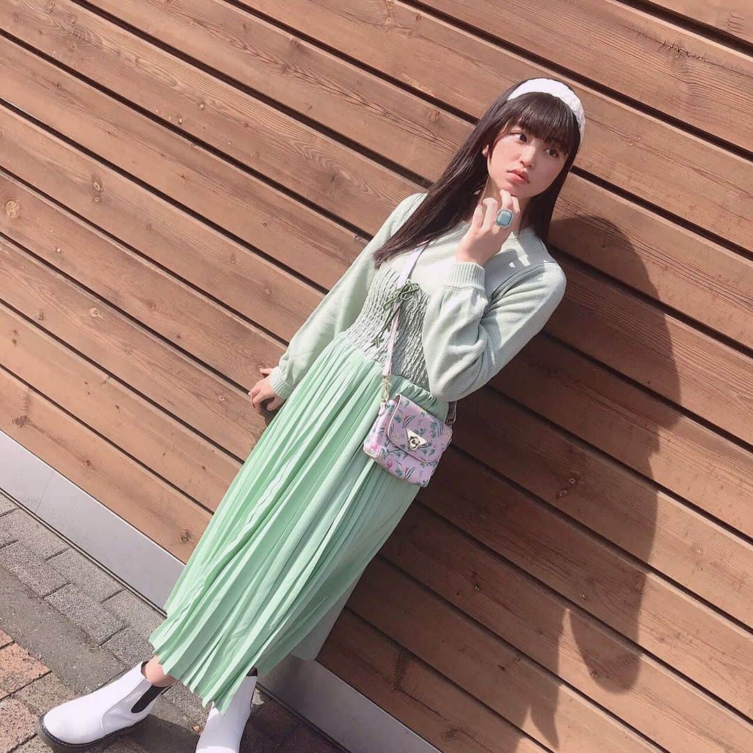 吉田万葉のインスタグラム：「🍀🍀👼🏻🍀 #jk #fjk #fashion」