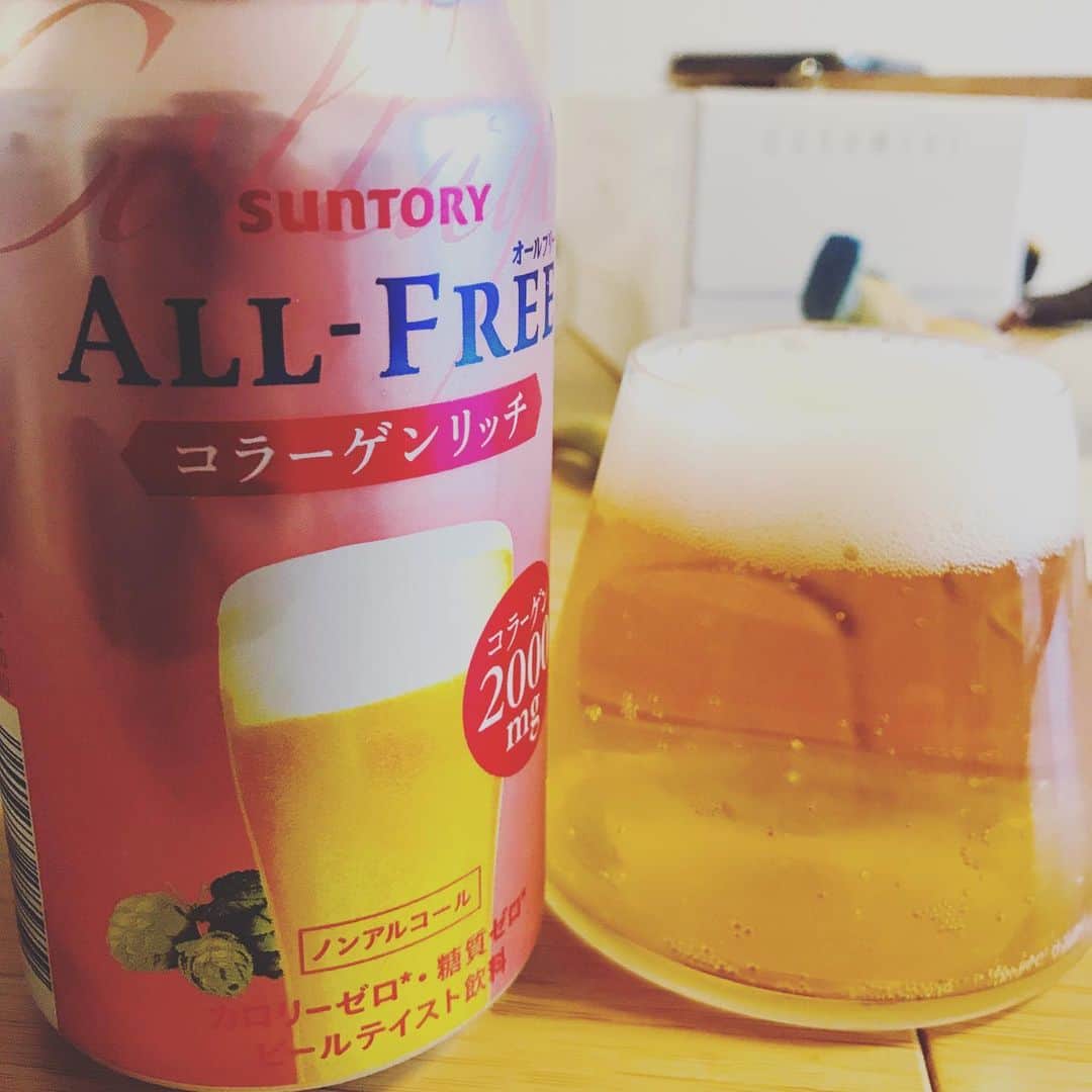 堀井亮佑のインスタグラム：「コラーゲンが入ってる。これで美しくなるざんす #beer #堀井ビールログ」