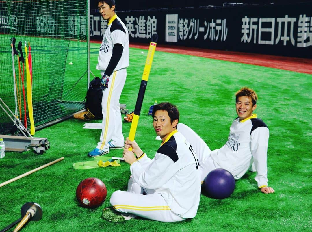 福岡ソフトバンクホークスさんのインスタグラム写真 - (福岡ソフトバンクホークスInstagram)「#オープン戦#居残り練習 #2020年3月15日 #paypayドーム #softbankhawks #ホークス #s15」3月15日 22時16分 - softbankhawks_official