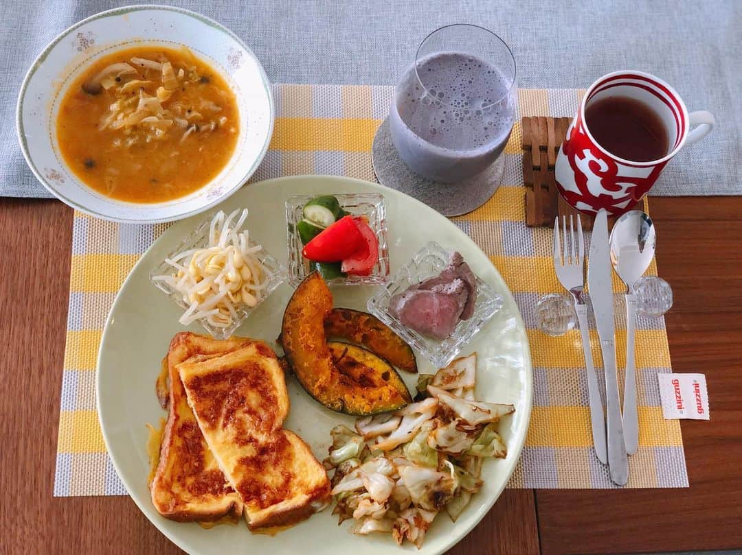 英玲奈さんのインスタグラム写真 - (英玲奈Instagram)「#今日の朝ご飯 今日は夫が手伝ってくれた。 2人で料理するのってなんて幸せな時間だろう。 簡単ご飯が素晴らしく美味しくなりました。 #夫と料理 #夫婦の時間 #幸せ時間」3月15日 22時32分 - erena_erenyan