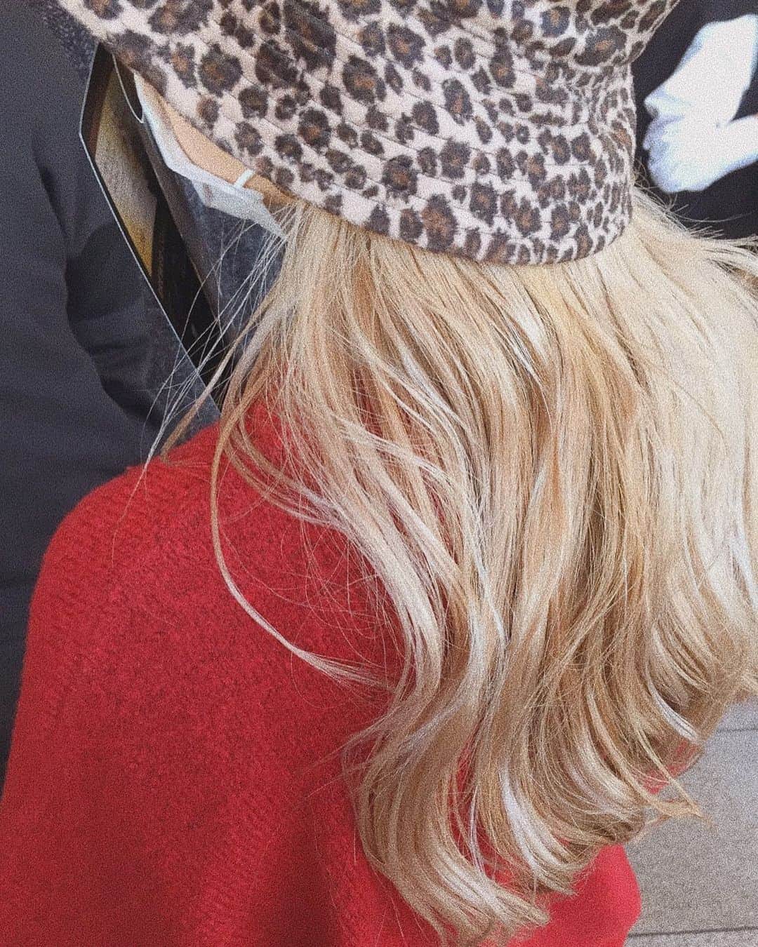 中谷愛のインスタグラム：「巻かないスタイルがキブン🧚🏻‍♀️♡ #ai___hair #ai__code」