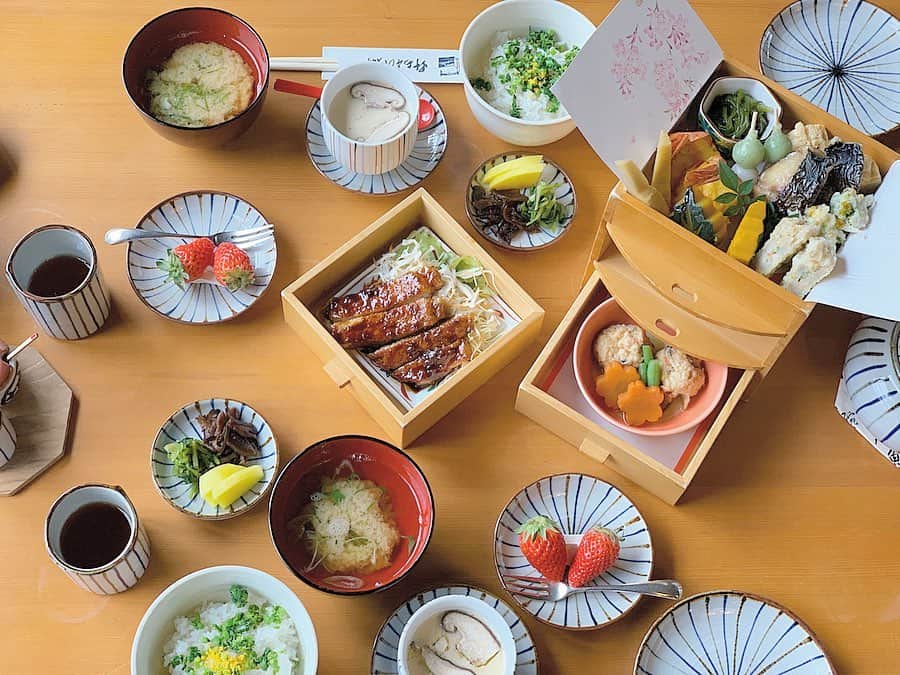 尾崎ななみのグルメインスタ