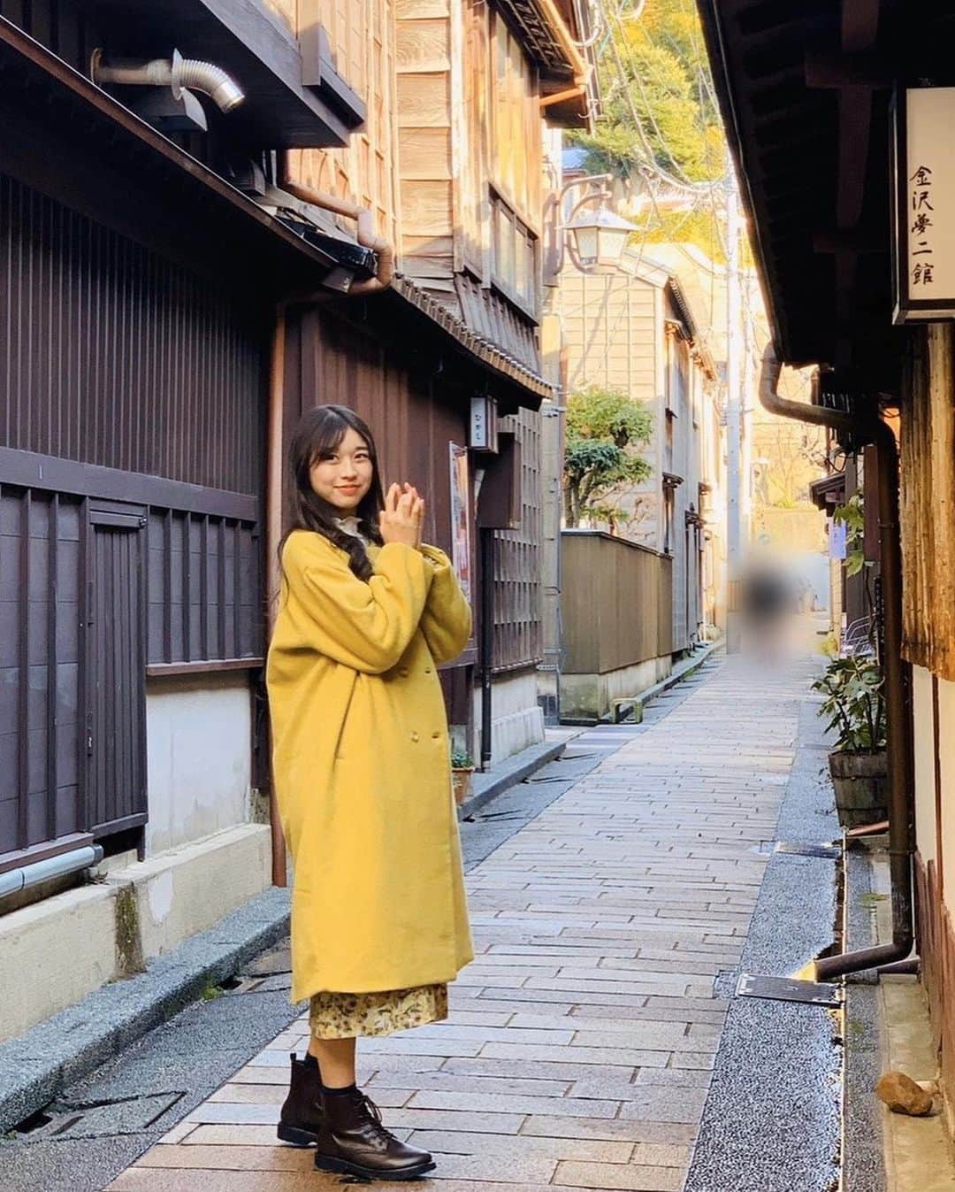 のインスタグラム：「♡ ♡ ✨ヤングマガジン 2020No.16✨ 3月16日(月)発売❣️❣️❣️ ぜひご覧ください︎💗 ・ ✨ヤングマガジン 2020No.15✨ https://yanmaga.jp/ym/2020/2020-15.html 表紙＆巻頭グラビア務めさせていただきました🐰💕 ありがとうございました︎🎀 ・ モーニング娘｡'20 牧野真莉愛より ♡ ♡  #講談社 さん #ヤングマガジン  #モーニング娘20 #morningmusume20 #牧野真莉愛」