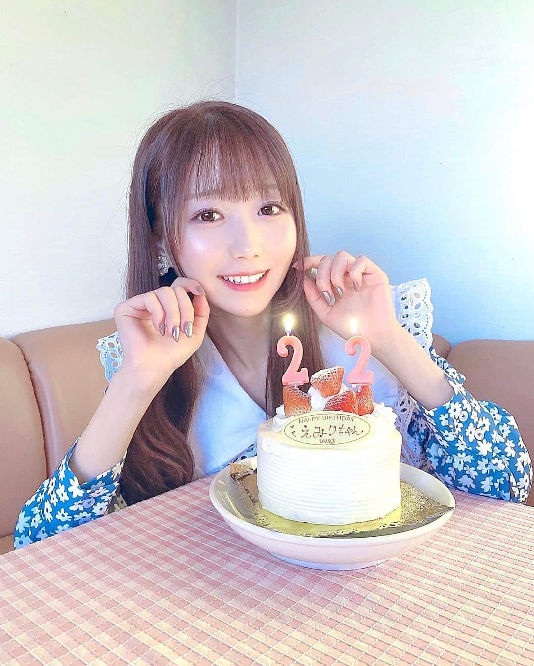 大谷映美里さんのインスタグラム写真 - (大谷映美里Instagram)「🐈 ㅤㅤㅤㅤㅤㅤㅤㅤㅤㅤㅤㅤㅤ 22歳を迎えました🎂🌸 ㅤㅤㅤㅤㅤㅤㅤㅤㅤㅤㅤㅤㅤ 女の子も男の子も 私にくれた言葉、可愛い画像や動画、 本当にありがとうございます💐✨ ㅤㅤㅤㅤㅤㅤㅤㅤㅤㅤㅤㅤㅤ ‪1度しかない人生だから ‪これからも色んな自分になって色んな挑戦をしたいです💞 変わらず、楽しい投稿していきますね〜♪ ㅤㅤㅤㅤㅤㅤㅤㅤㅤㅤㅤㅤㅤ #20200315」3月15日 22時52分 - otani_emiri