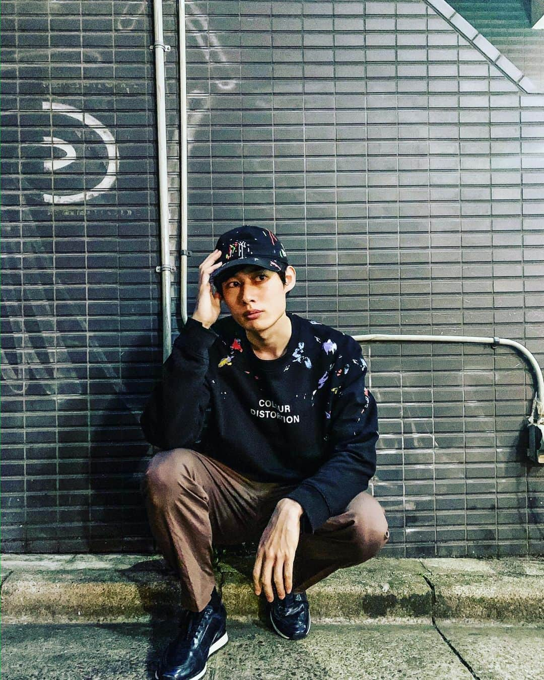 井上雄太さんのインスタグラム写真 - (井上雄太Instagram)「ストリートっぽいの撮りたい って思った  #服  #も #変われば #気分 も #変わる #夜 #何気なく #春 #写真 #streetphotography #コーデ #散歩 #ポートレート #portrait #ストリート」3月15日 22時57分 - yutainoue0824