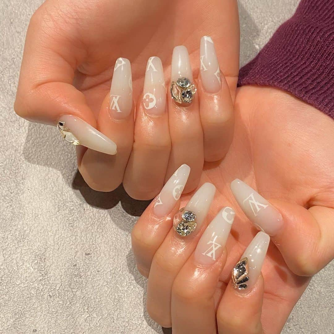 中野ゆいなさんのインスタグラム写真 - (中野ゆいなInstagram)「new💅🏼✨ もうほんとドタイプ優勝すぎる🤍 色んな話できて楽しかったな〜有難う御座いました☺️♡ . @rounge_nail_yokohama @rounge_nail_azusa」3月15日 23時02分 - nkn_0125