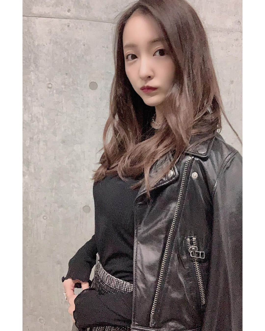 板野友美さんのインスタグラム写真 - (板野友美Instagram)「😚❤❤❤ #友Style」3月15日 23時15分 - tomo.i_0703