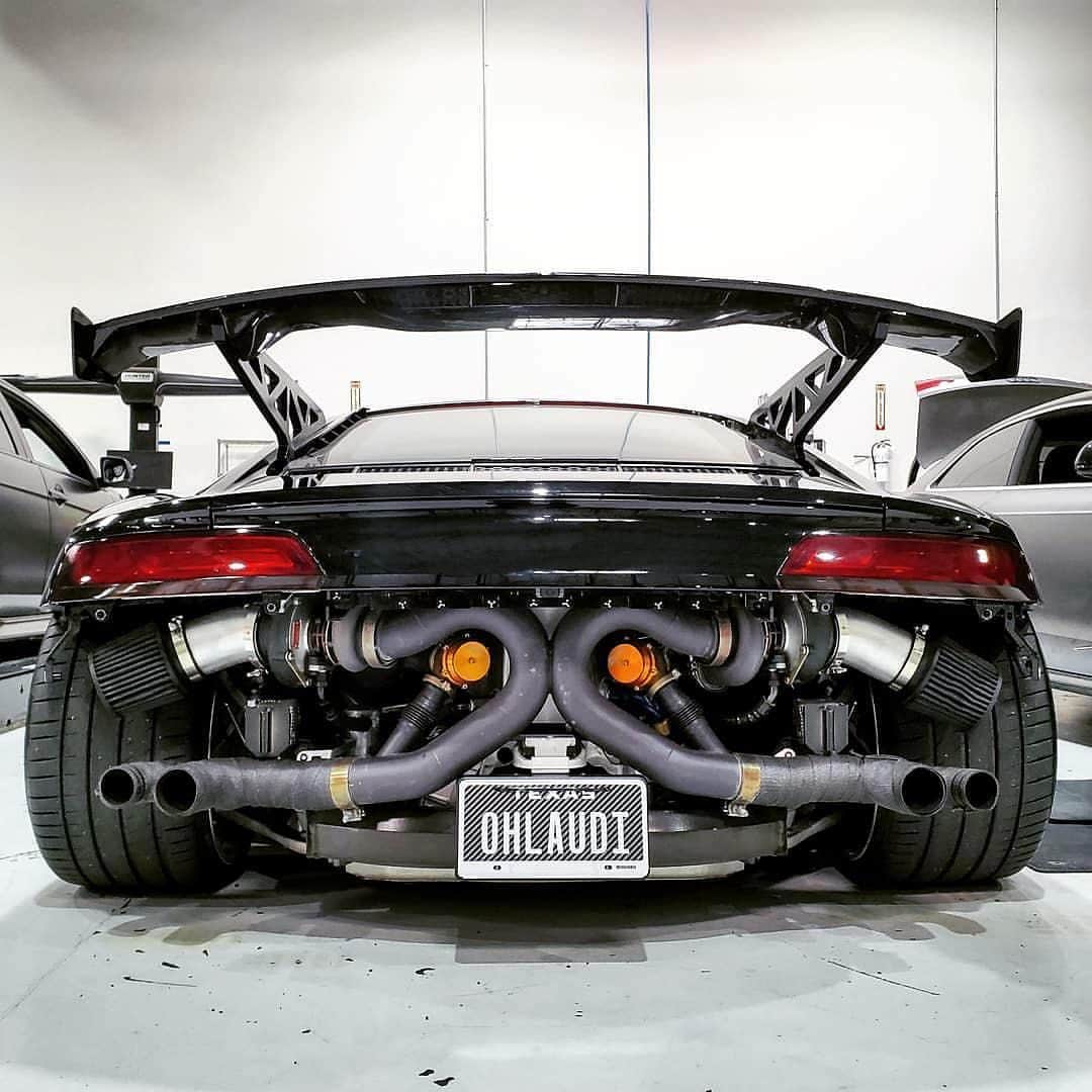CarsWithoutLimitsさんのインスタグラム写真 - (CarsWithoutLimitsInstagram)「@gstno1’s Slammed & Turbo Twin R8  #carswithoutlimits #r8」3月15日 23時40分 - carswithoutlimits