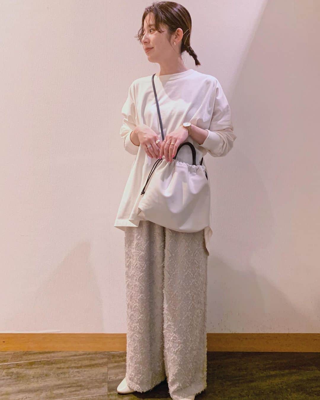 のインスタグラム：「﻿ ﻿ #レプシィムコーデ﻿ ﻿ ワントーン好き🥺﻿ ﻿ ﻿ ﻿ #ファッション#コーデ#コーディネート#fashion #coordinate #code #オシャレ #ootd #outfit #wear﻿」