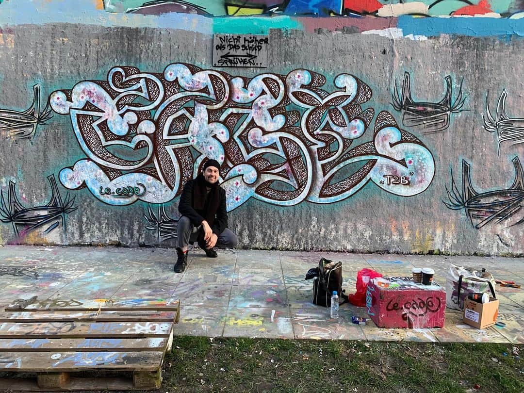 デイヴィッド・ギャレットさんのインスタグラム写真 - (デイヴィッド・ギャレットInstagram)「Since there are no museums open, I just walked by a graffiti artist.  A little street art for the soul!  #graffiti #davidgarrett」3月16日 2時13分 - davidgarrettinsta