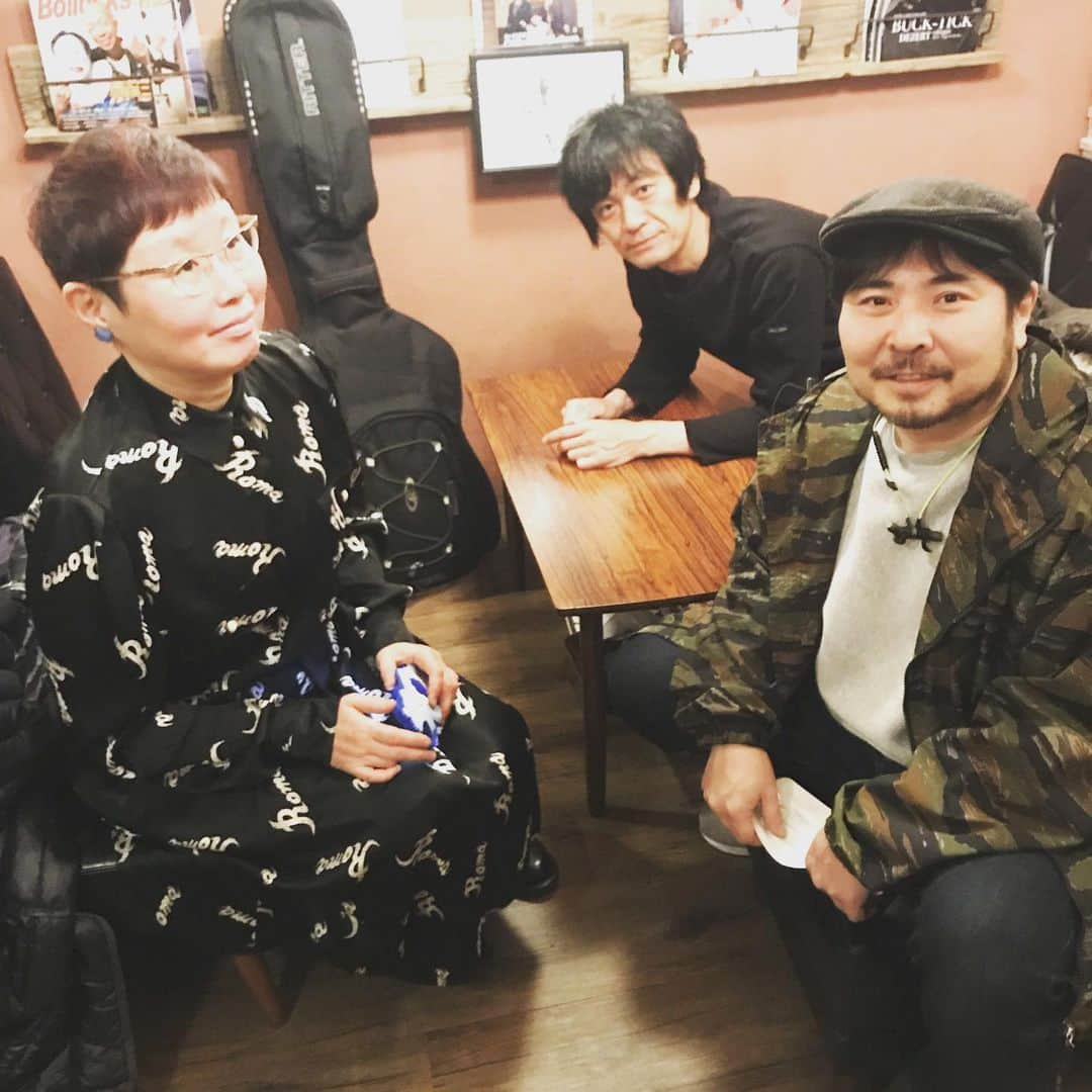 金戸覚さんのインスタグラム写真 - (金戸覚Instagram)「この時期を利用してこの3人で新曲作りなんかをやってます。さて明日は西荻窪CLOPCLOPにてうつみようこ、森信行と。」3月16日 11時59分 - kanetosatoru