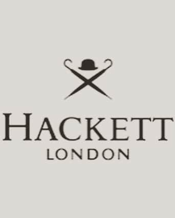 内田啓介さんのインスタグラム写真 - (内田啓介Instagram)「HACKETT LONDONさんにフルオーダーメイドでスーツを作って頂きました👔🙌🏾 ワイシャツの形、襟、袖、刺繍から パンツ、ジャケット全てディテールにこだわってオーダーさせて下さいました🤩 今回はイギリスのクラシックなジェントルマンをイメージして、濃いブラウンでストライプのダブルスーツにして パンツにはタックを、裾は太めのダブル裾、サスペンダー仕様で🕴🏽🎩 ジャケットの袖ボタンはイギリスの近衛兵のデザインと同じ2on2のハケットさんならではのデザインに😋 ジェントルマンになれるよう頑張って着こなします🕴🏽 ありがとうございます。 #ハケットロンドン#スーツ#クラシック」3月16日 12時30分 - uchida9kei