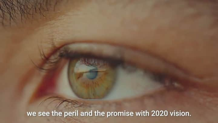 ペン・バッジリーのインスタグラム：「‪The pandemic now reminds us we’re interconnected & interdependent. Our systems are in a mortal struggle to serve us & our planet. We need profound change at all levels. @unep is looking for you: youth 18-30 w/ big ideas. Are you a budding innovator (artist, scientist, economist, communicator, entrepreneur, etc.)? Check this out and apply! I’m narrating bc I’m too old.  Apply at http://unep.org/youngchampions」