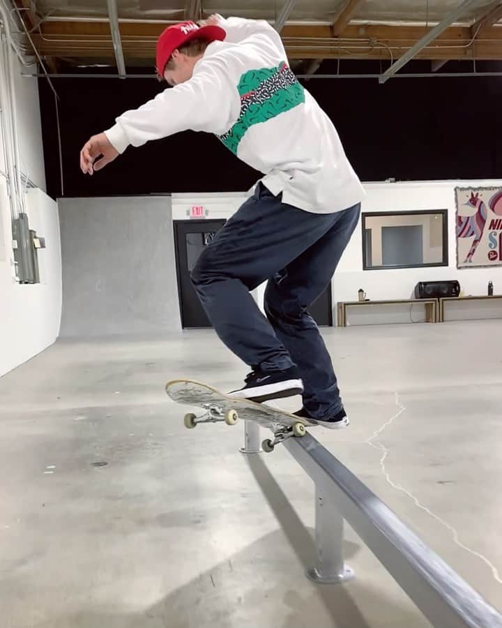 シェーン・オニールのインスタグラム：「Love this Flatbar !」