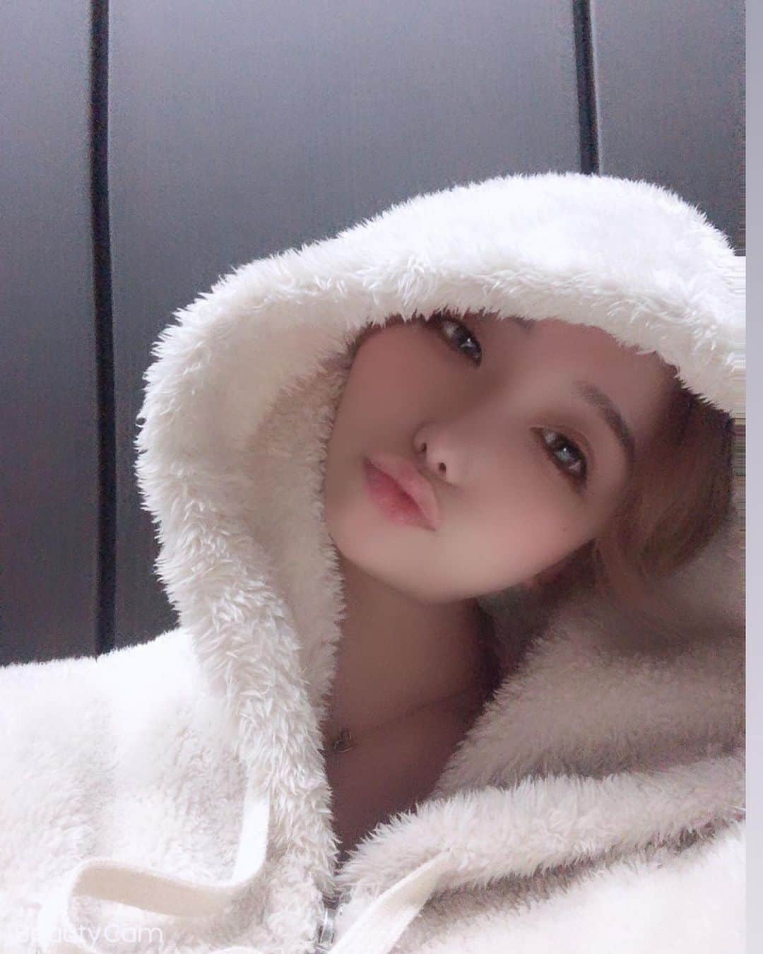 大石ほのかさんのインスタグラム写真 - (大石ほのかInstagram)「おはよ～🔆🔅 . 6:00 早起きでございます🧡 . お散歩で有酸素～からの またパン作って🍞 ジム行きたいと思います♪👏🚶‍♀️ . めちゃくちゃ眠たいよ～う👋̤̮😴̤̮💤̤̮ .  #likeforlikes#followforfollowback#photooftheday#likeforfollow#follow4follow#instagood#❤#いいね返し#かわいい#夜遊び#乳スタグラム#巨乳#谷間#酒#love#飲み会#ススキノ#ホステス#キャバクラ#キャバ嬢#ニュークラブ#フィリア#バルセロナグループ#歌舞伎町#六本木#中洲#錦#栄#北新地#ミナミ」3月16日 6時55分 - 3_11_d_honoka