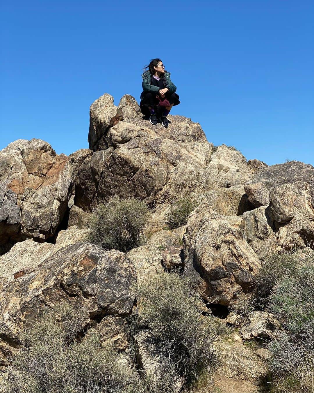のインスタグラム：「Hi Rock 🖤🗿 You Rock 🦾」