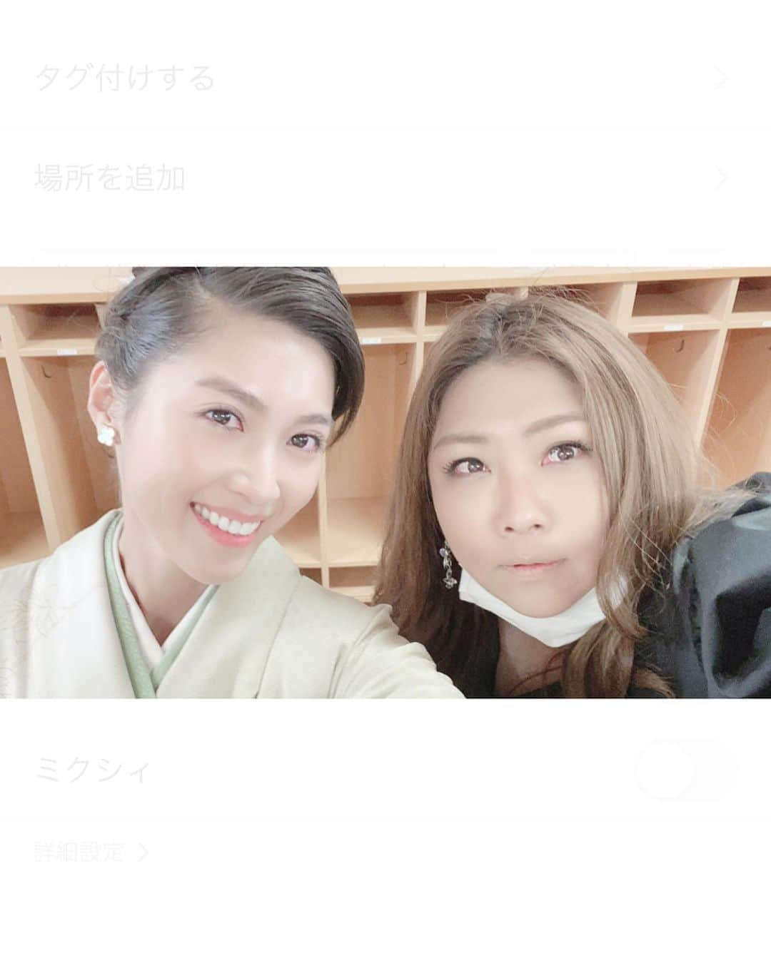 田中彩子さんのインスタグラム写真 - (田中彩子Instagram)「. 先日、卒園式でした。 コロナの影響で、マスク着用、保護者は1人まで、来賓無しの最小人数で空気の換気はこまめにと きっといつもとは全然違う卒園式だったと思いますが最後まで園児のことを考えてくださった先生方のおかげでとても感動の式となりました。😢 卒園式の練習もままならなかったはずなのにみんな戸惑う事なく大きな声で保護者への言葉も堂々と言ってくれました。 その成長した姿に涙が止まらなかった😭 ここまで成長させてくれた先生方には感謝しても感謝しても足りません😢 どんな時でも愛情をたっぷり与えてくださり色んな経験をさせていただき、 息子だけではなく私自身にもたくさんのアドバイスをくださり、愛情溢れた前向きな言葉がけでたくさんの学びと愛を与えていただきました😢❤️ ほんとにかけがえのない3年間を過ごす事が出来、幼稚園とご縁があったことにつくづく感謝致します😢 . 我が子のように息子を見守ってくれて、親身に相談にのってくれたママ友にも感謝😢❤️ @tomocolovesmile ねーさんのめちゃくちゃ忙しいのに、育児も楽しんではる姿にはいつも心の余裕を勉強させていただいてました❤️ ママ友とのご縁も幼稚園に感謝😢❤️ . ほんとに楽しい楽しい幼稚園生活でした❤️✨ あー、さみしい！😂😂😂 さみしすぎる！！！ . . 着物... @shosa_kyoto_official  周りの素敵な方々がレンタルされてるのを見て私もいつか特別な日にお借りしたいなと思い、レンタルさせていただきました❤️✨ たくさんあったのでお洋服を選ぶような感覚で選べて、悩んだときには的確なアドバイスをいただけたのでとても楽しくお着物を着ることができました❤️ 着物を着るときに必要な物を何一つかけることなく貸していただけるのもとてもありがたかったー😂👍❤️ . 素敵なお着物をありがとうございました✨」3月16日 7時12分 - ayako_tanaka_