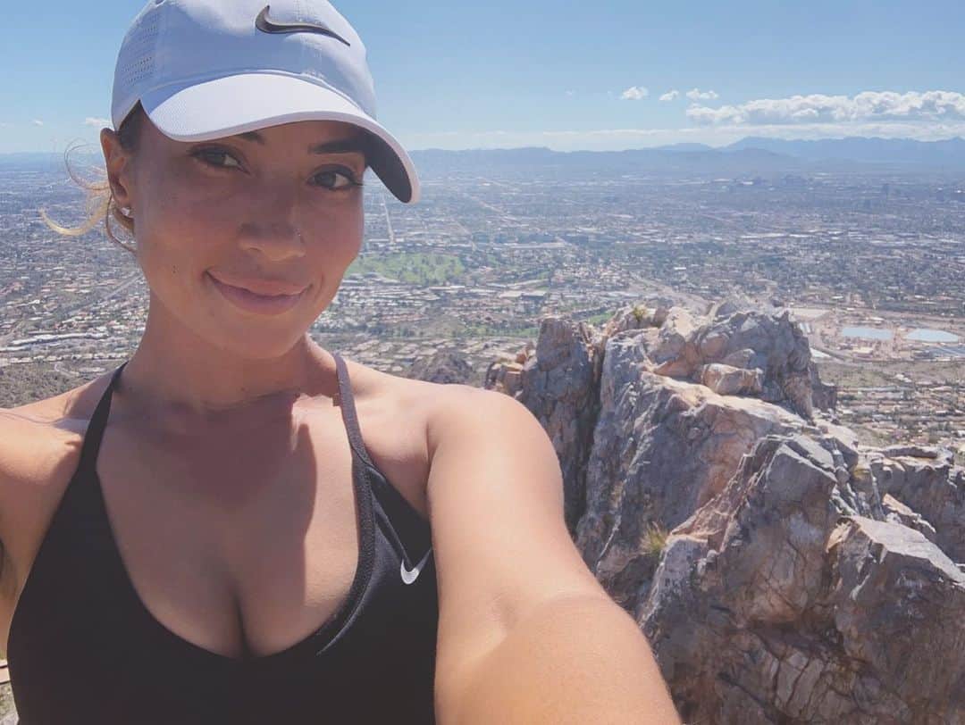 のインスタグラム：「Home 🥰」