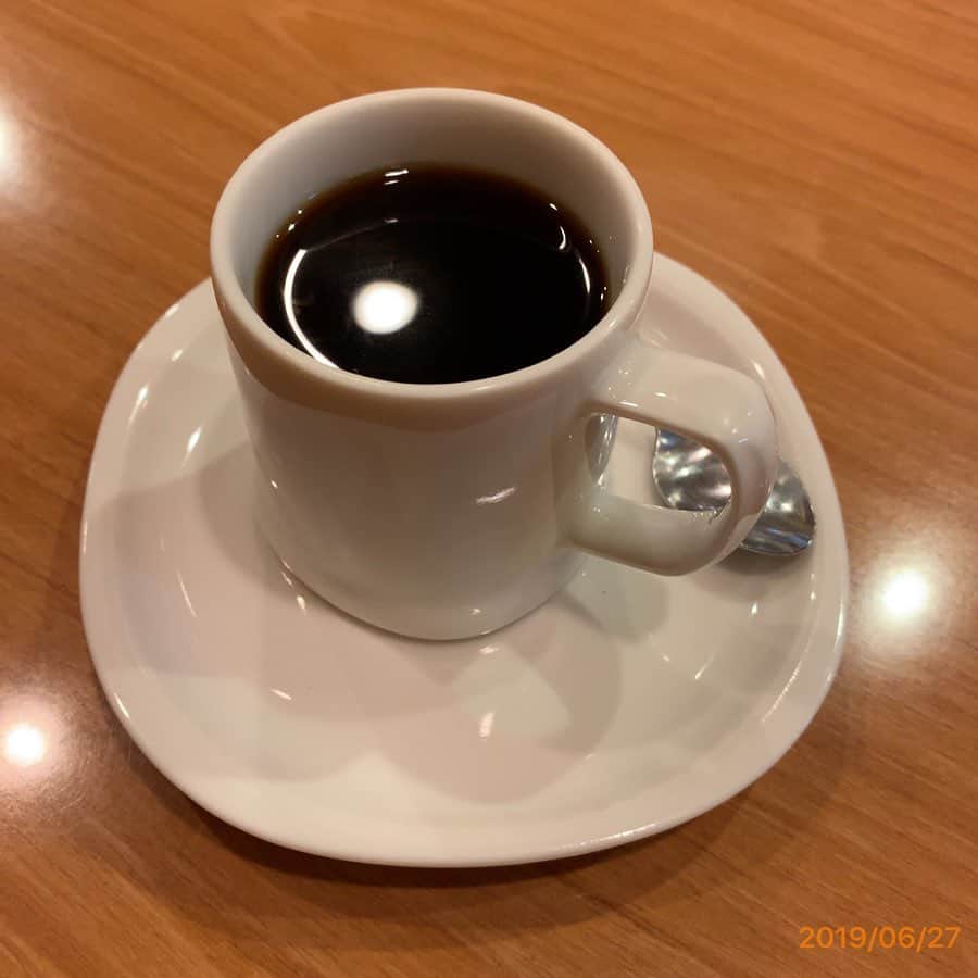 のインスタグラム：「【☕️高輪台 セピア☕️】 インスタずいぶんご無沙汰になってしまいました🙇‍♂️ なんと2019.6.27です😵💦 #喫茶店がそこにあるから #珈琲があればいい」