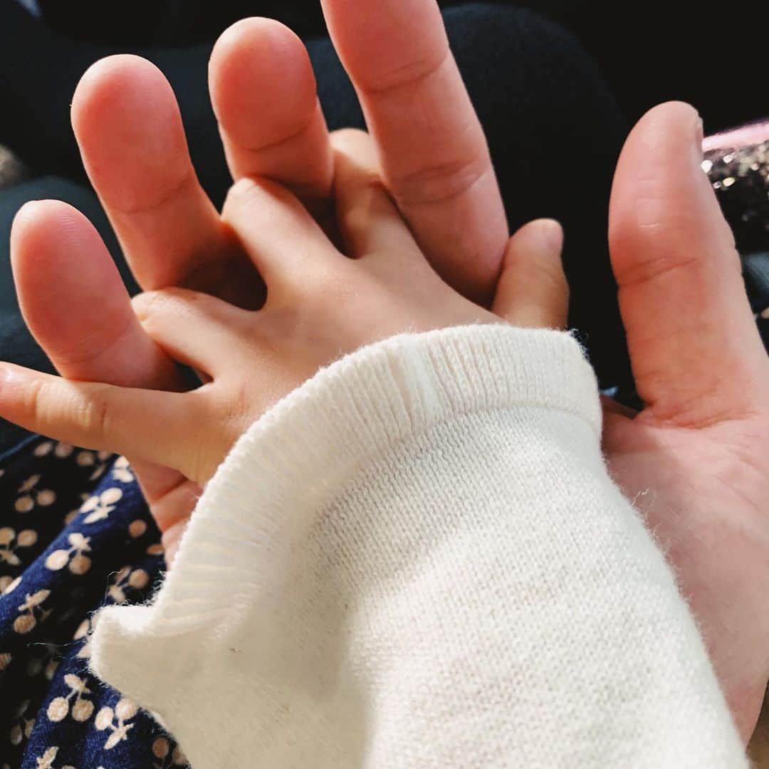 水嶋ヒロのインスタグラム：「#love #daughter #blog」