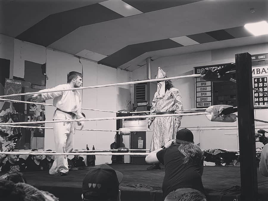 岡倫之さんのインスタグラム写真 - (岡倫之Instagram)「Wales, ATTACK! Pro Wrestling, Shay Purser, dominate all. Invasion begins. 新しい国、新しい団体、新しい相手、これら全てを余は支配する。 侵略を開始する。 #GOK #GreatOKharn #wrestler #prowrestling #ATTACKWrestling #NewJapanProWrestling #njpw #overseasexpedition #UK #Wales #ShayPurser #ドミネーター #オーカーン #プロレス  #プロレスラー #新日本プロレス #海外遠征 #イギリス #ウェールズ #カーディフ」3月16日 22時39分 - great_o_khan