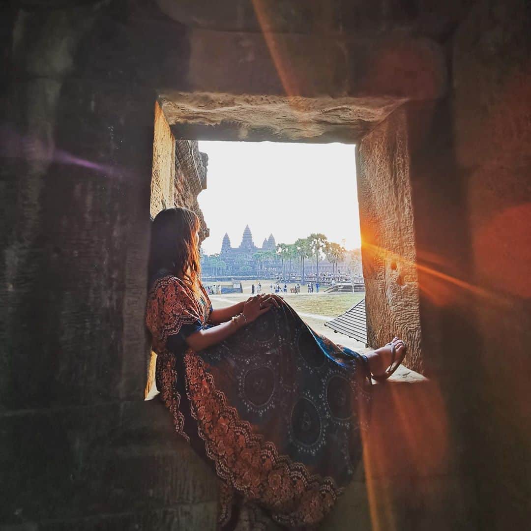 t_ppyのインスタグラム：「遠目のアンコールワットも良き。  #sunrise #世界でいちばん美しい旅」