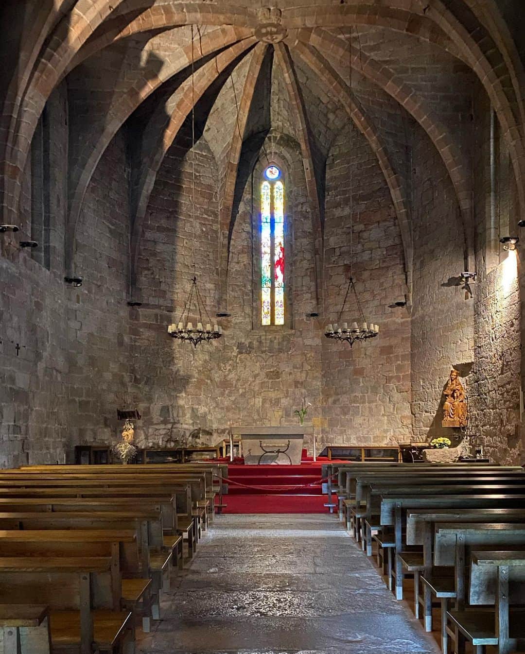 飯田りほさんのインスタグラム写真 - (飯田りほInstagram)「Església ⛪️ . . スペインで建物の前で写真ってよくありがちだけどいいよね🕺 . . . #església #esglesia #Iglesia #church #churchs #lacatedraldelasantacreuisantaeulàlia #gironacathedral #girona #cathedral #spaincathedral #barcelona #barcelonacathedral #教会 #教会巡り #サンタエウラリア大聖堂 #ジローナ大聖堂 #りほさんコーデ」3月16日 21時26分 - rrri_ho