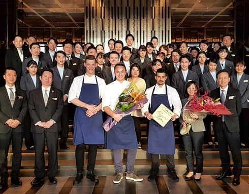 Table 9 TOKYO のインスタグラム：「3日間にわたりDINING & BAR TABLE 9 TOKYO にてたくさんのお客様を美しい料理でもてなしてくださった @magnoliacesenatico のオーナーシェフALBERTO FACCANI氏に感謝を込めて。  A lot of thanks to  @magnoliacesenatico owner chef ALBERTO FACCANI for treating many customers with beautiful dishes at DINING & TABLE 9 TOKYO for 3 days. ・ @marco_gara @andreavaila  @magnoliacesenatico  @shinagawaprincehotel  Share your own images with us by tagging @shinagawaprincehotel ————————————————————— #shinagawaprincehotel #princehotels #tokyo #shinagawa」