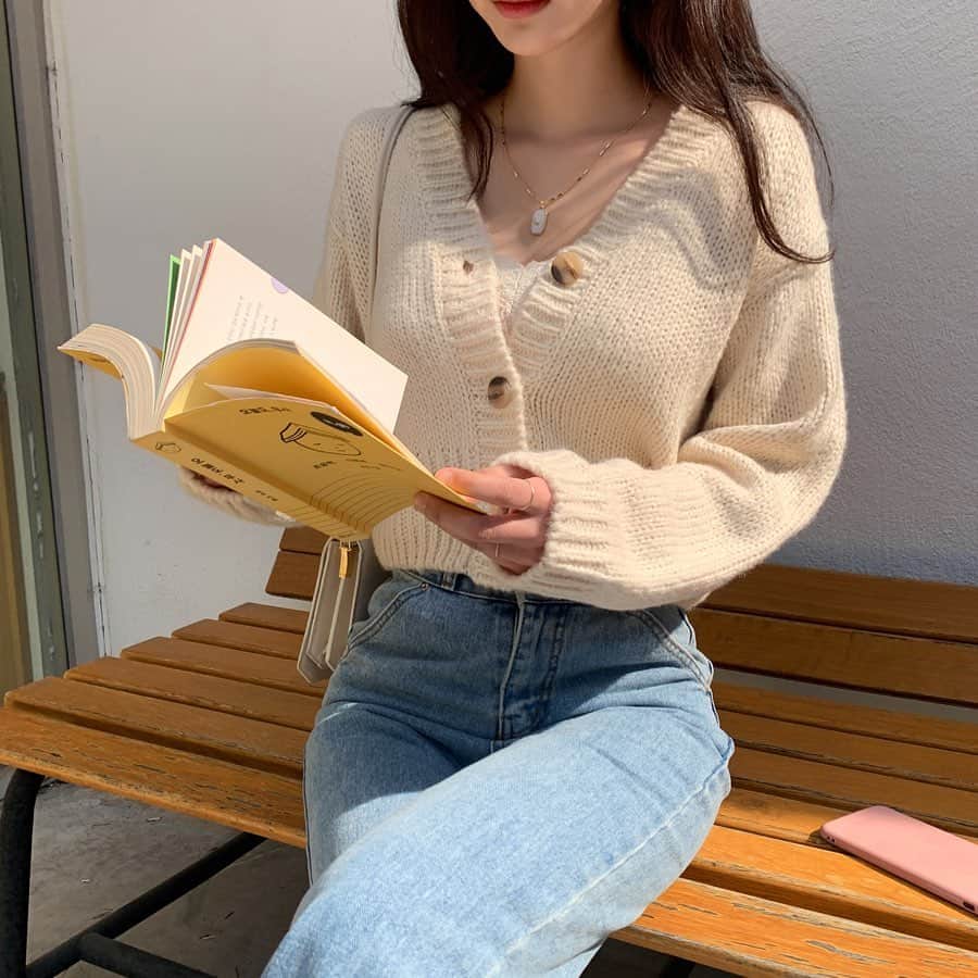 Chuuのインスタグラム：「❤️CHUU❤️ . 이번주 가장 핫한 주문 베스트 상품들입니당🔥🔥 샤랄라✨☀️ 화사한 봄신상 보러 츄 놀러오세요🤗」