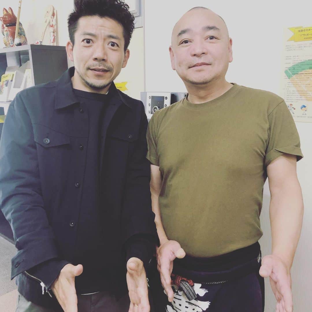 森慎太郎のインスタグラム：「田川の「もやしそば己城」さんに相方がいたんですけど。 同じ飛行機だったのかなー #モリ友  #もやしそば  #ダブルもやし  #もやしそば己城」