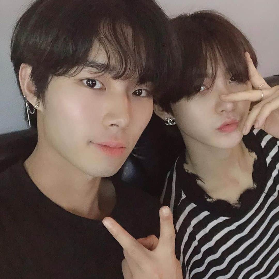 ファルのインスタグラム：「@/chanstudios_official update with hyunjoon」