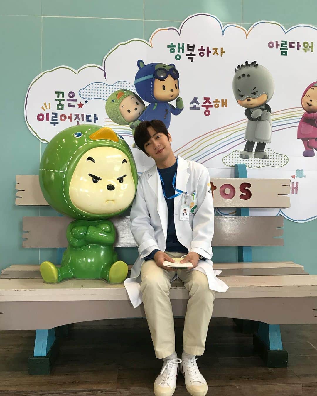 イ・サンヨプのインスタグラム：「#한번다녀왔습니다 윤쌤」