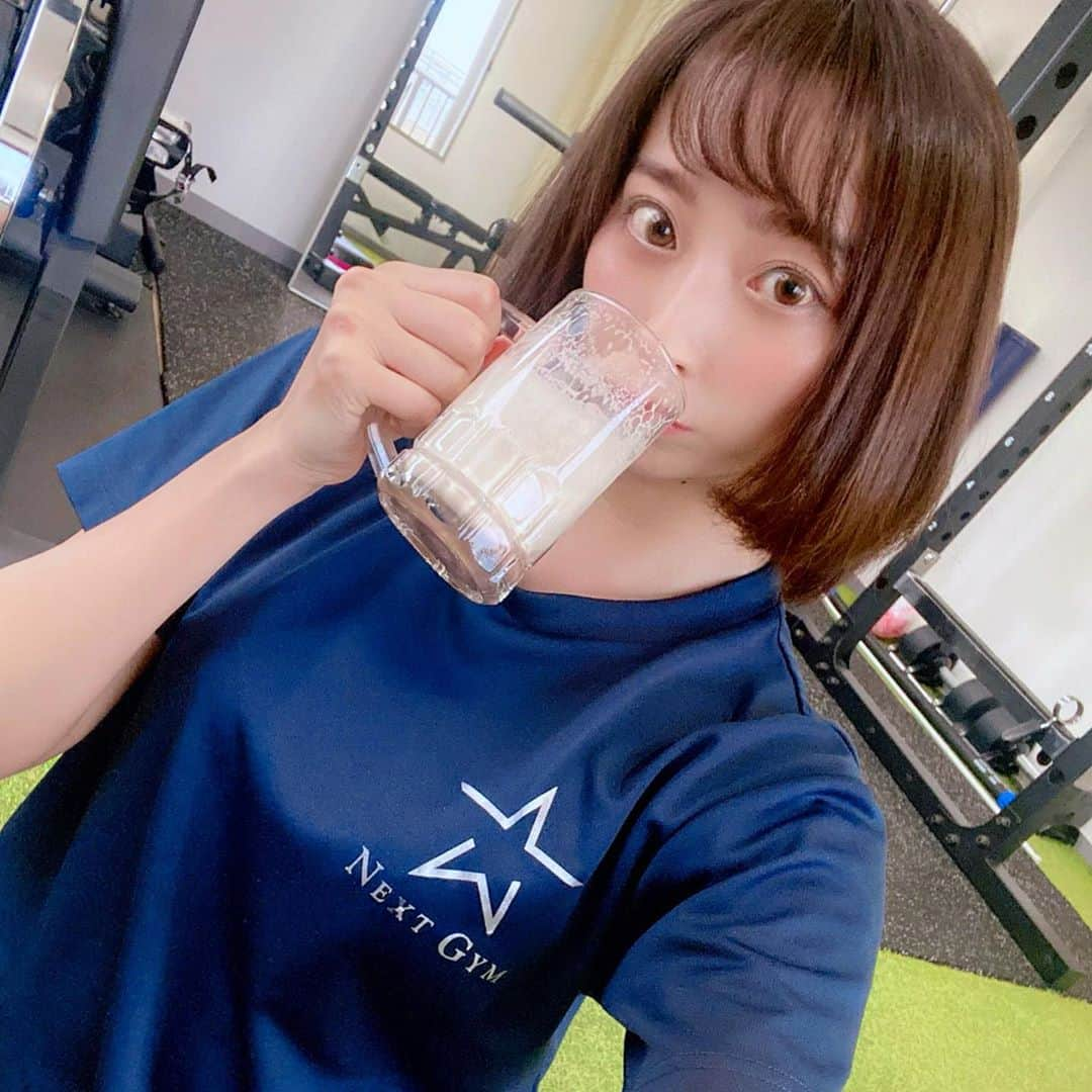 緒方咲さんのインスタグラム写真 - (緒方咲Instagram)「パーソナルトレーニングへ🏋️‍♀️💕 ( @next__gym )さんで受けてきました💪 . 私はO脚なのですが、、、。 1回のトレーニングだけでこんなにも変わりましたぁ❣️❣️ ( @shimo_fit )先生すごい😳✨ . ウェアや靴下、タオルなども用意してくれていて 手ぶらでOKなので楽ちんです٩( 'ω' )و💖 気になった方はぜひDMしてみてね😘❤️ . #ネクストジムトウキョウ #nextgymtokyo #目黒パーソナルジム #目黒パーソナルトレーニング #目黒駅 #目黒店 #pr #コラボベース #ネクストジムトレーニング #おすすめパーソナルジム #オススメパーソナルトレーニング #トレーニング女子  #japanesegirl #グラビアアイドル #萌 #自拍 #模特 #粉我 #动漫 #泳衣 #日本的 #扎心了#맞팔 #东京 #몸스타그램 #talent #idol #gravure」3月16日 14時20分 - chaaansaki