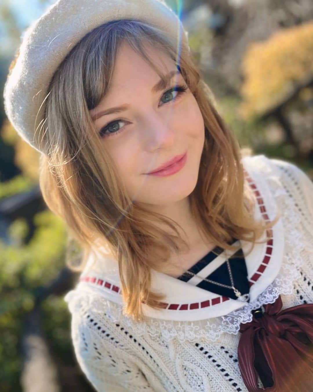 Ella Freyaのインスタグラム：「Enjoying the outside, places with few people ☺️ 外で人が少ないところを楽しんでる」