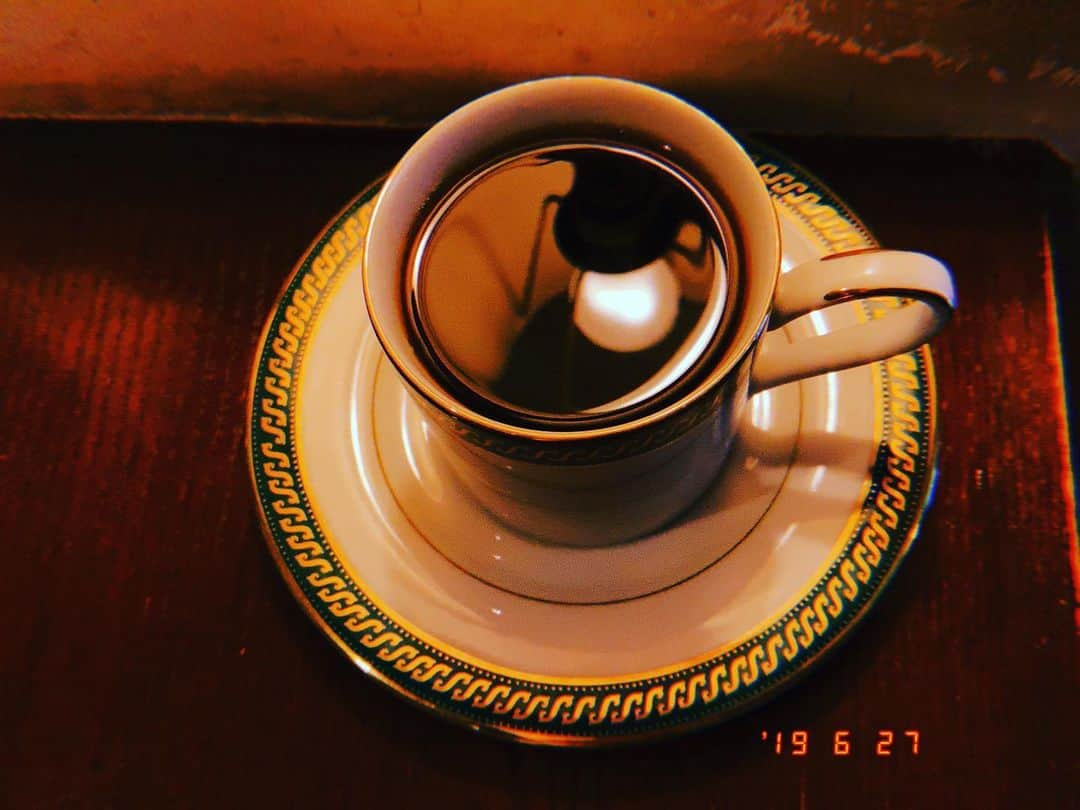 石井正則さんのインスタグラム写真 - (石井正則Instagram)「【☕️白金高輪駅 ベルエキップ☕️】 これはいつもと違うアプリで撮っていたようです…😅 #喫茶店がそこにあるから #珈琲があればいい」3月16日 14時36分 - masanori_ishii_masanori